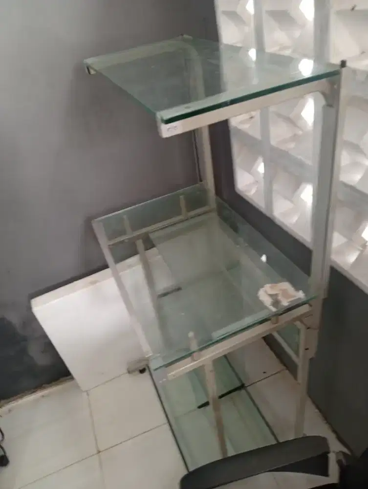 Meja Hias Kaca Bekas