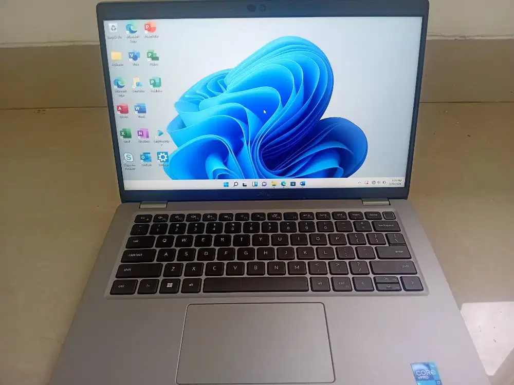 Dell Latitude 5420  icore 7.. gen 11th  32 GB / ssd 512 gb