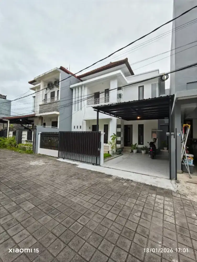 Dijual rumah mewah lantai 2 one gate di Jl Bikini Denpasar Bali