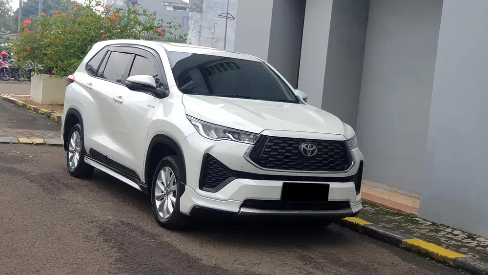 Toyota Innova Zenix 2.0 AT V Bensin nik 2022 Putih