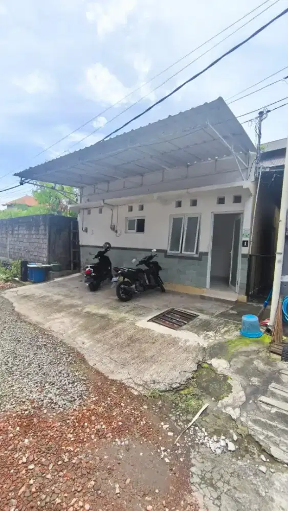 Disewakan 2 unit rumah di Jl Pura demak ( tidaknbanjir ) Denpasar