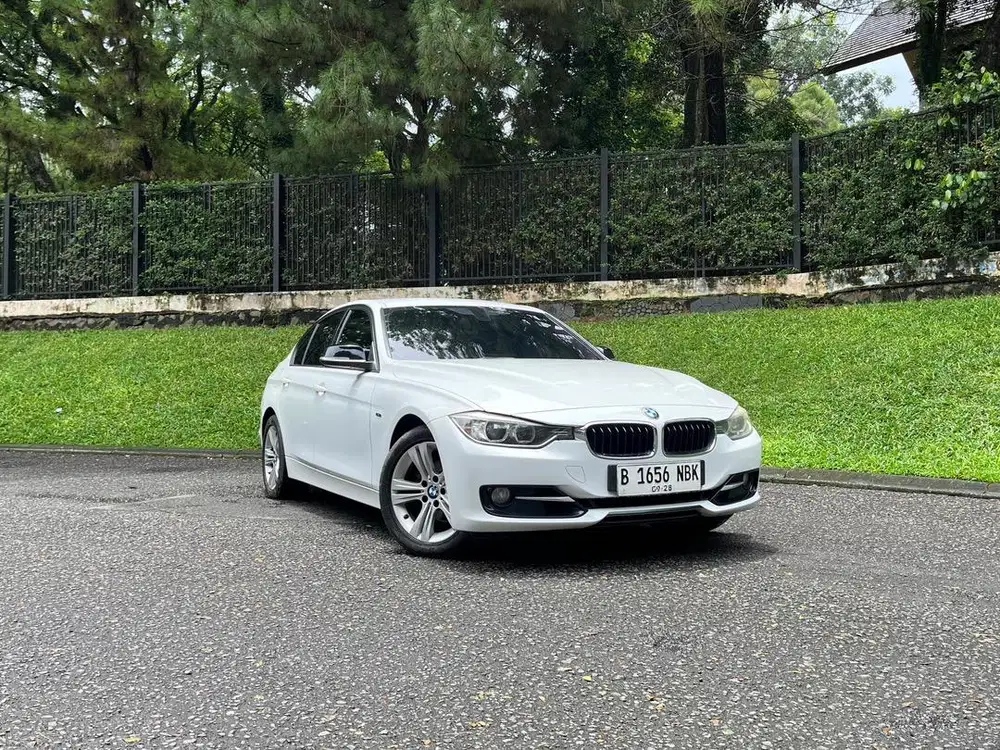 BMW 320i F30 2015