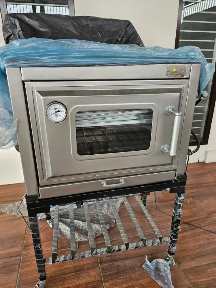 Oven ( Mesin pemanggang)