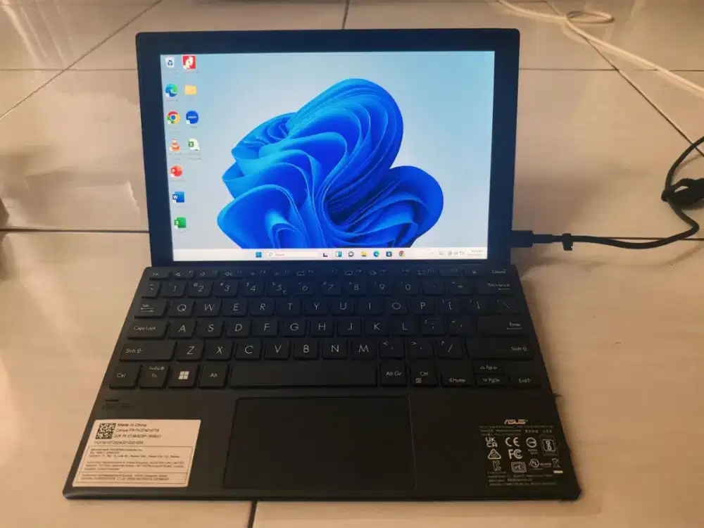 ASUS Expertbook B3000 Gen 2 Snapdragon 7C 8 Core - Touch & Detachable