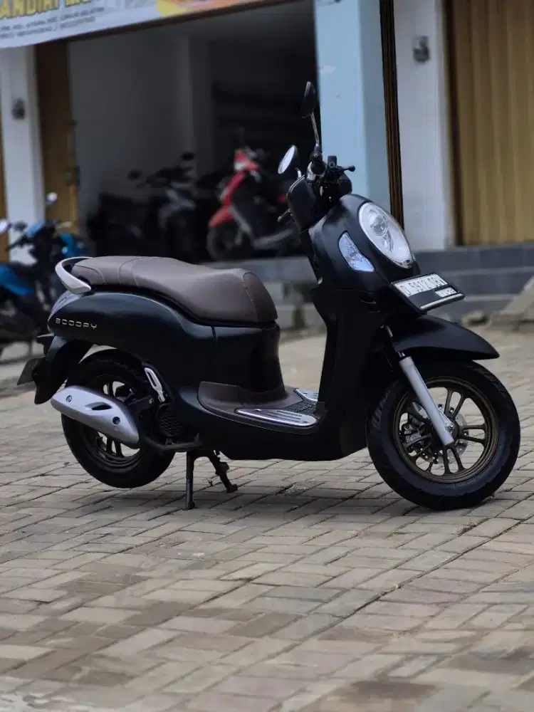 HONDA NEW SCOOPY PRESTIGE 2023 KM 9RB ASLI