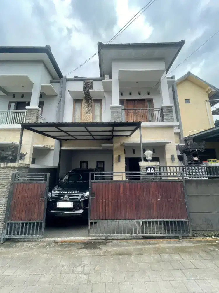 Jual rumah lantai 2 di Jl Tukad Pakerisan Panjer Denpasar Bali