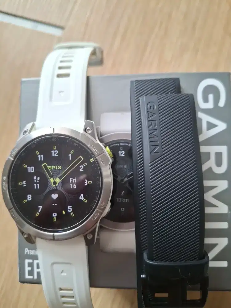 Garmin Epix Shapphire Titanium - White