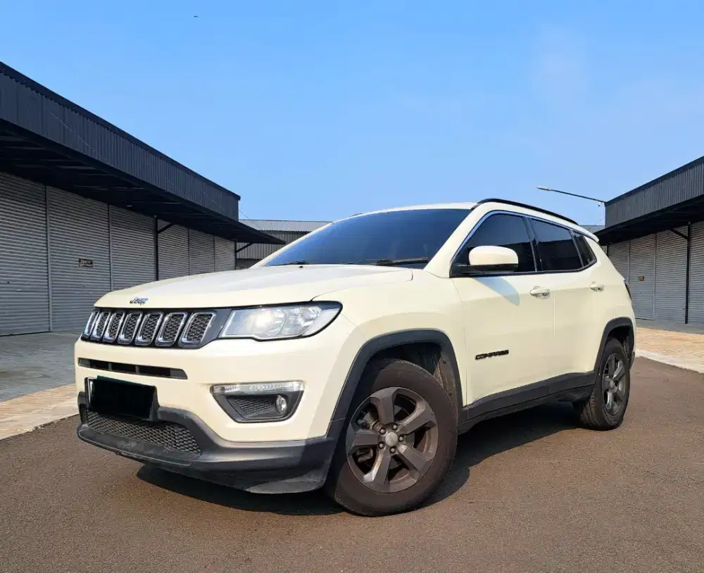 (km 42rb)Jeep Compass 1.4 AT. Longitude. Thn 2018. Putih. Perfect cond
