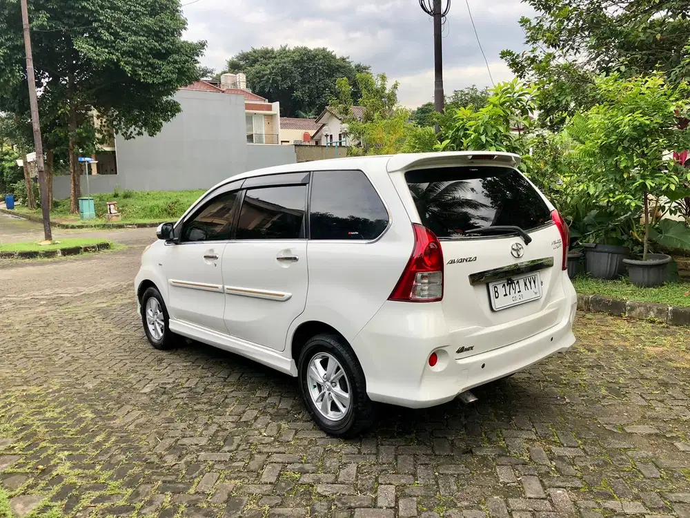 Toyota Avanza Veloz AT 2014 TDP.5JT