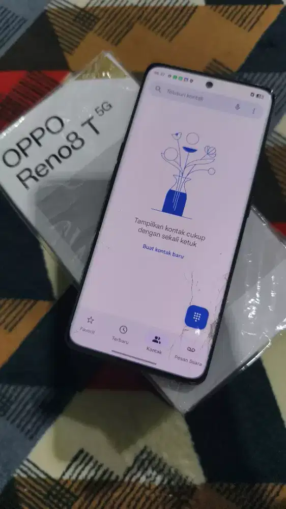 Reno 8t 8/256 hp + box