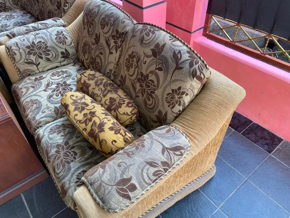 Sofa Panjang Ruang Tamu
