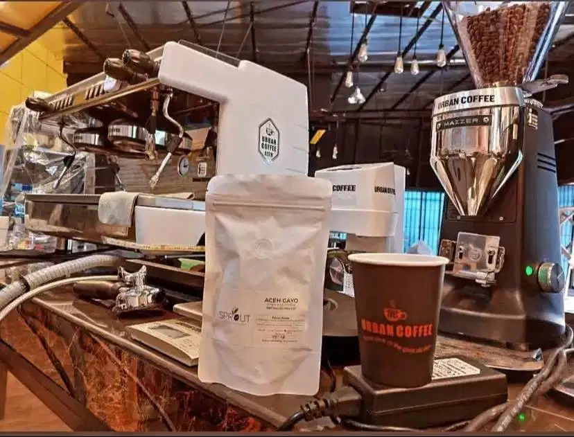 Faema E98 UP A 2 Group – Mesin Espresso Cafe Profesional