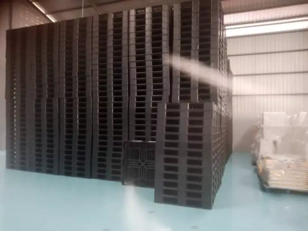 Pallet plastik 110x110x15