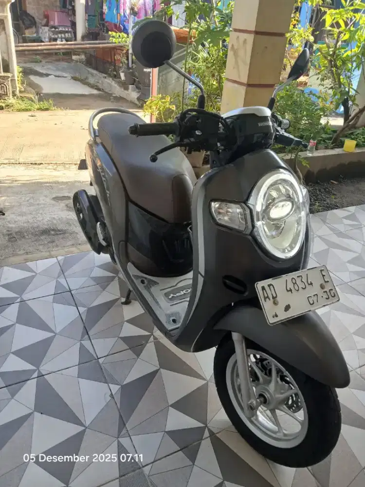 Honda Scoopy Stylish 2020 Grey – Terawat, Pajak Hidup, Siap Pakai!