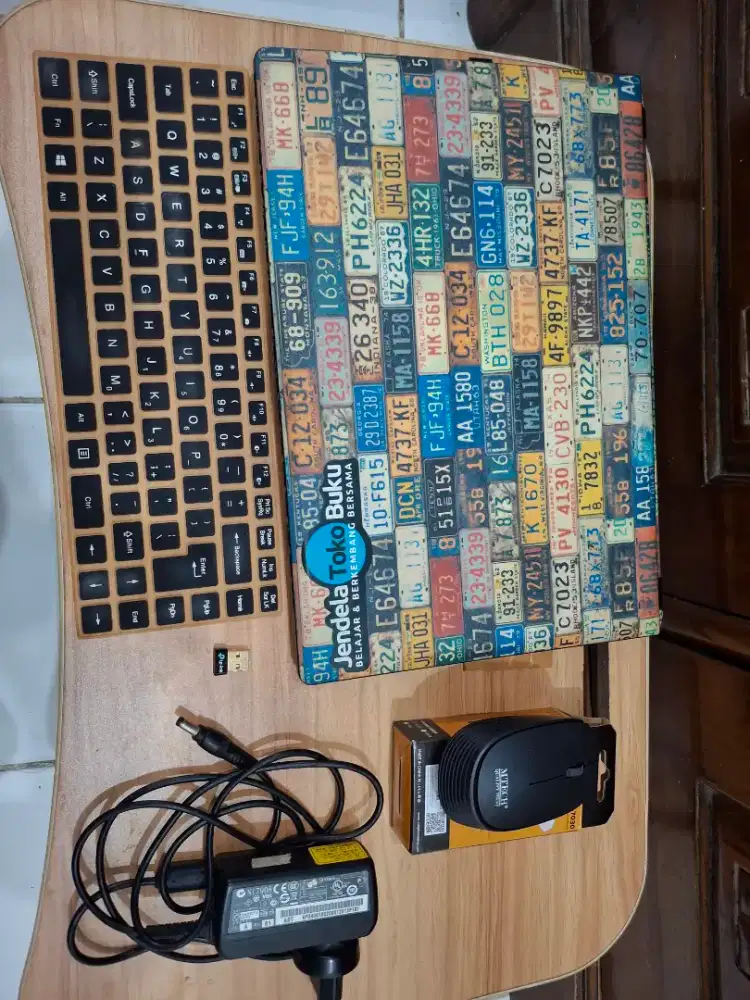 Laptop Second : Acer One Z1401