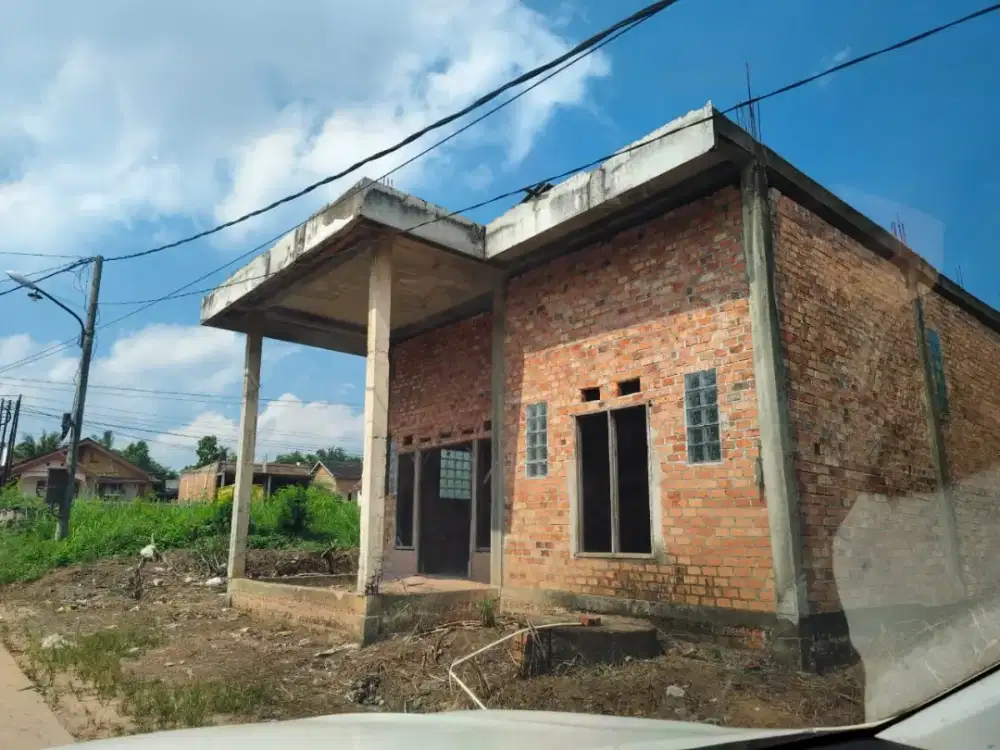Di jual tanah beserta bangunan setengah jadi di daerah kota palembang