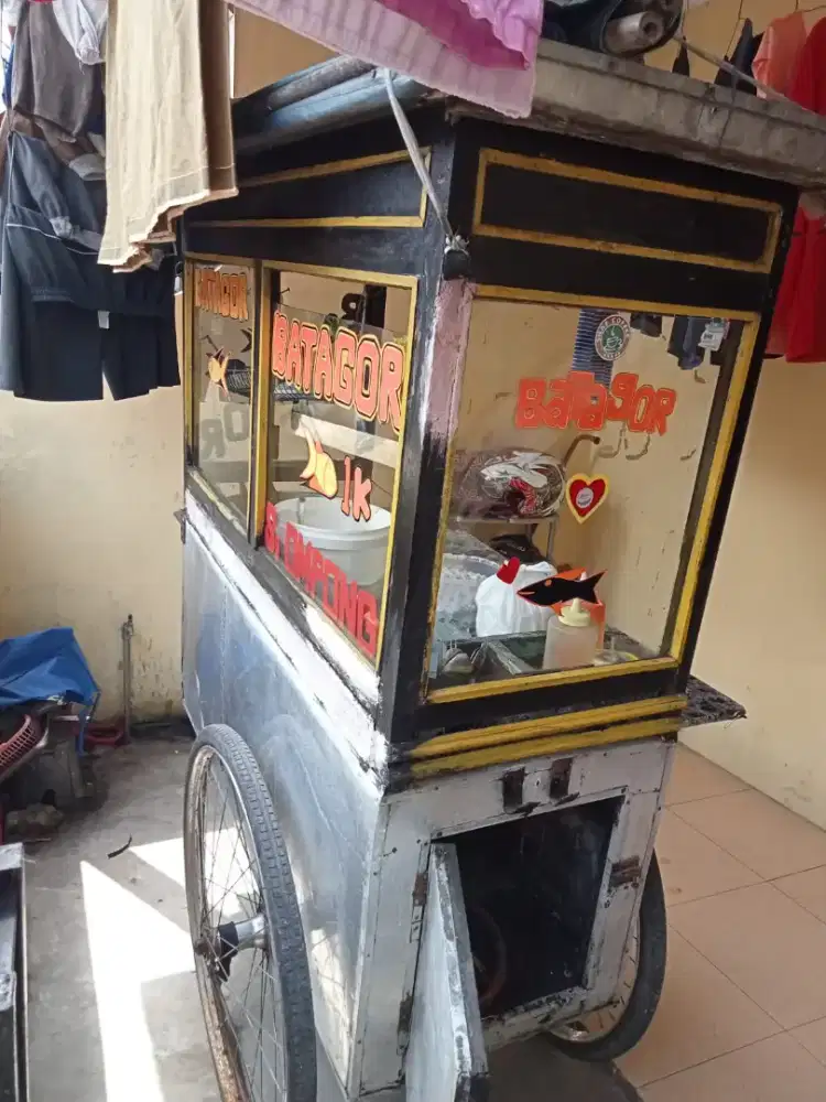 Gerobak Bekas Batagor
