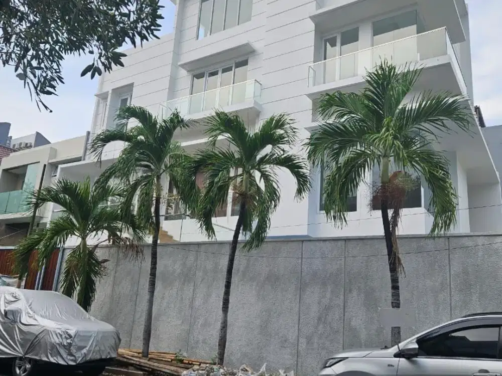 Rumah Brand New Sunter Paradise Uku 12X20 Posisi Hook Ada Swimming Pool 4 Lantai Ada Lift Siap Huni