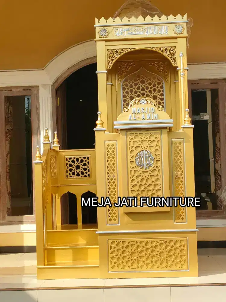mimbar masjid kubah gold ukir