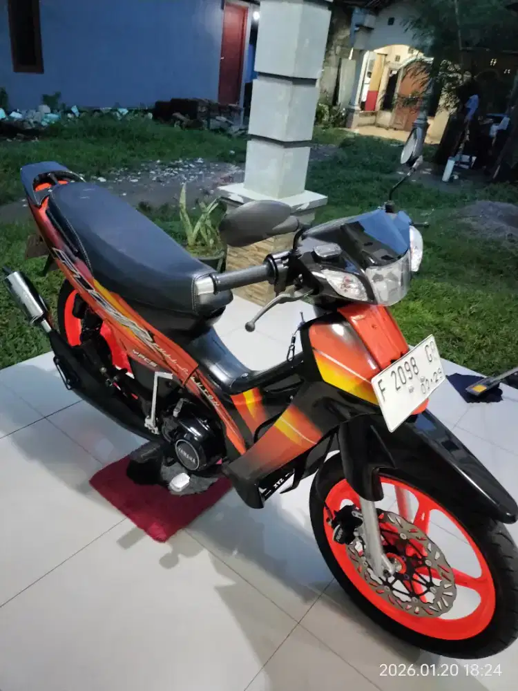 Di jual Yamaha F1Zr THN 2003 tangerang