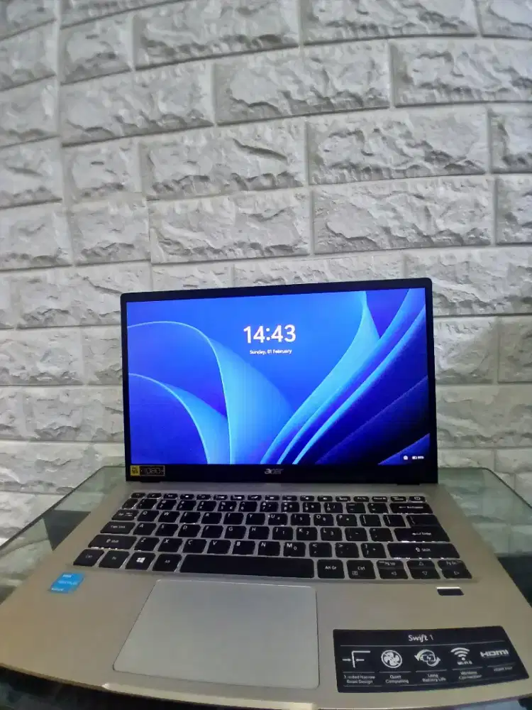 LAPTOP ACER SWIFT 1
