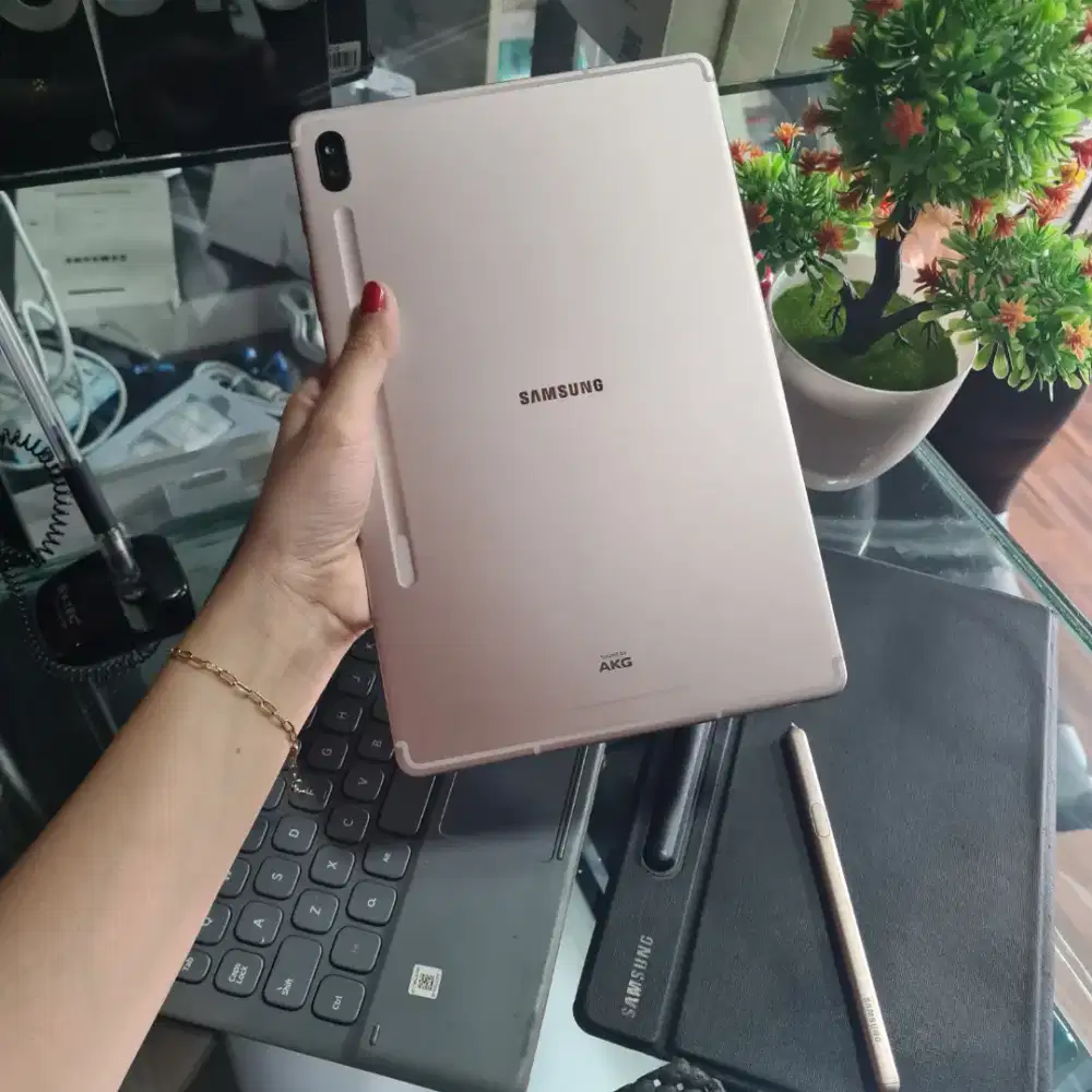 Samsung Galaxy Tab S6 6/128GB Lengkap S-Pen + Case + Keyboard