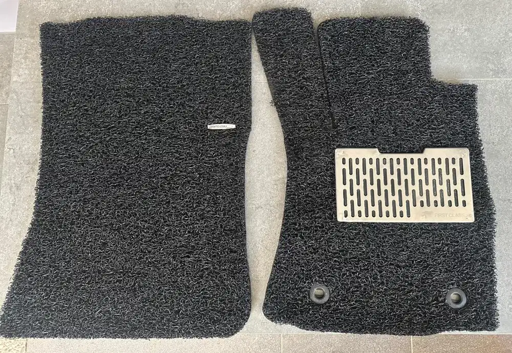 Karpet Coil (Mie) Innova Reborn merk First class- Signature (Black)