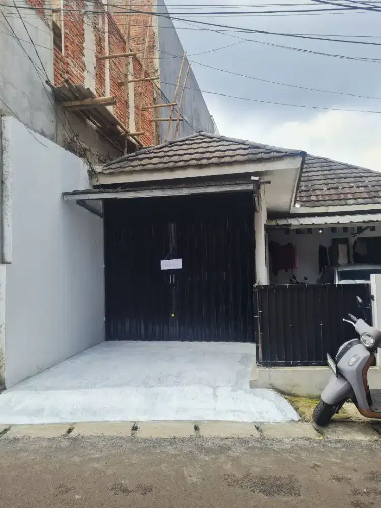 Disewakan toko di Cirendeu