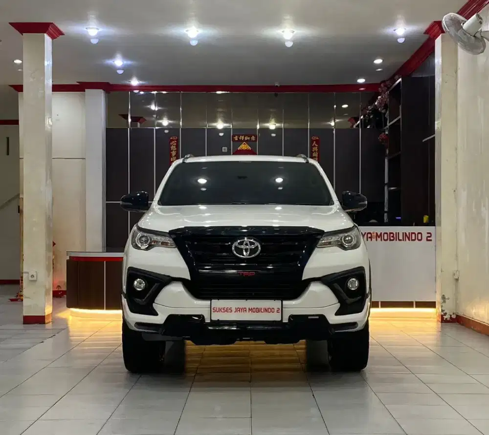 TOYOTA FORTUNER 2.4 VRZ S TRD SPORTIVO TURBO DIESEL 4X2 AUTOMATIC
