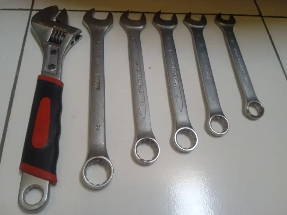 BORONG KUNCI KUNCI BESAR