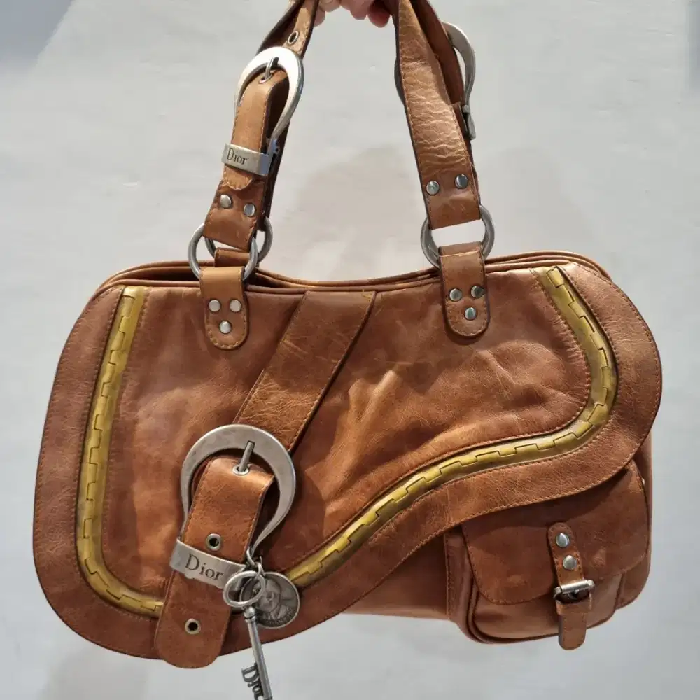 Tas kulit preloved Saddle bag