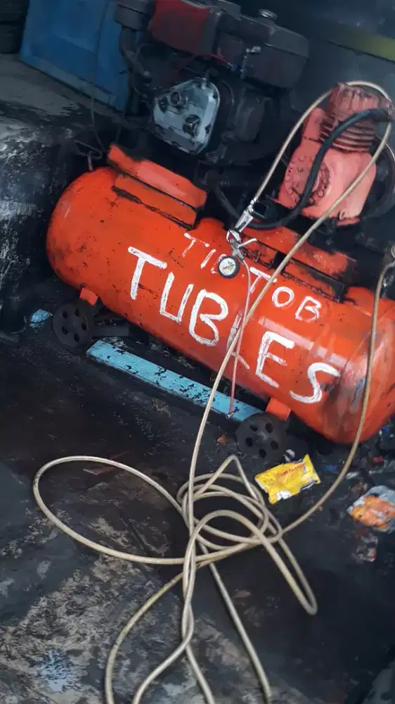 Dijual perlengkapan usahan tambal ban,lengkab,kompresor& alat lengkab