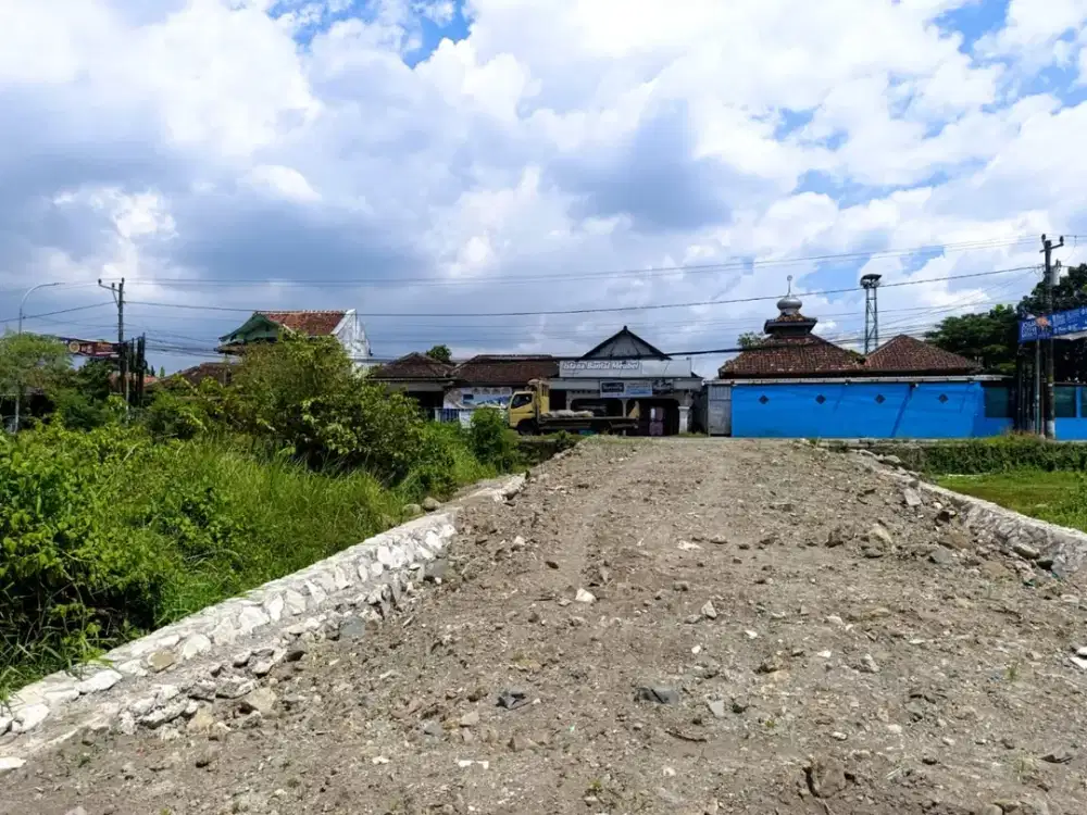 Tanah Strategis Mangku Jalan Raya Banguntapan