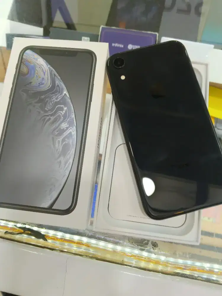 Jual hp Bks iPhone XR 128gb hitam lngkp