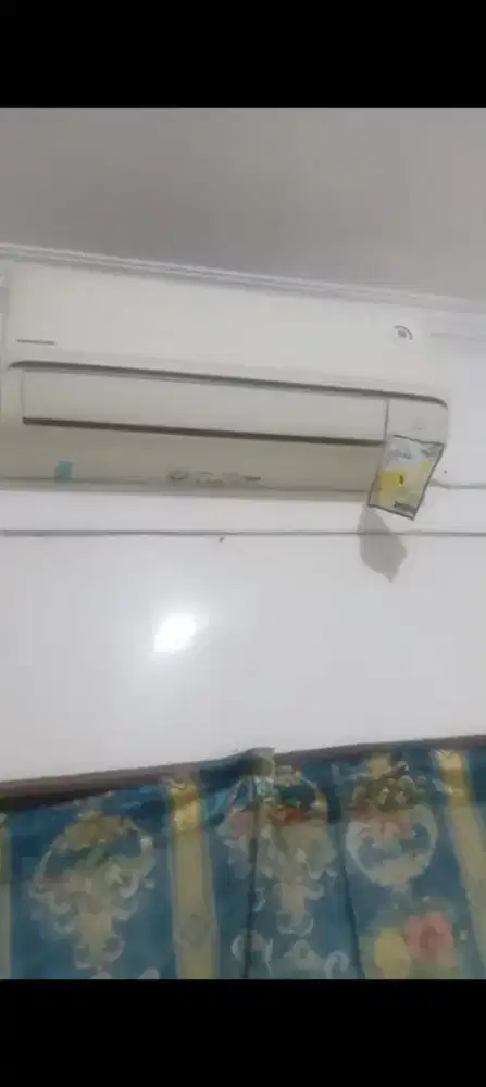 Dijual AC setengah PK