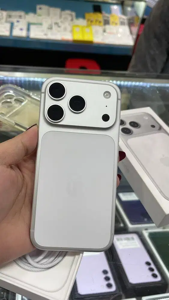 iPhone 17 Pro 256GB Silver Garansi iBox 03/01/27 bh 100%