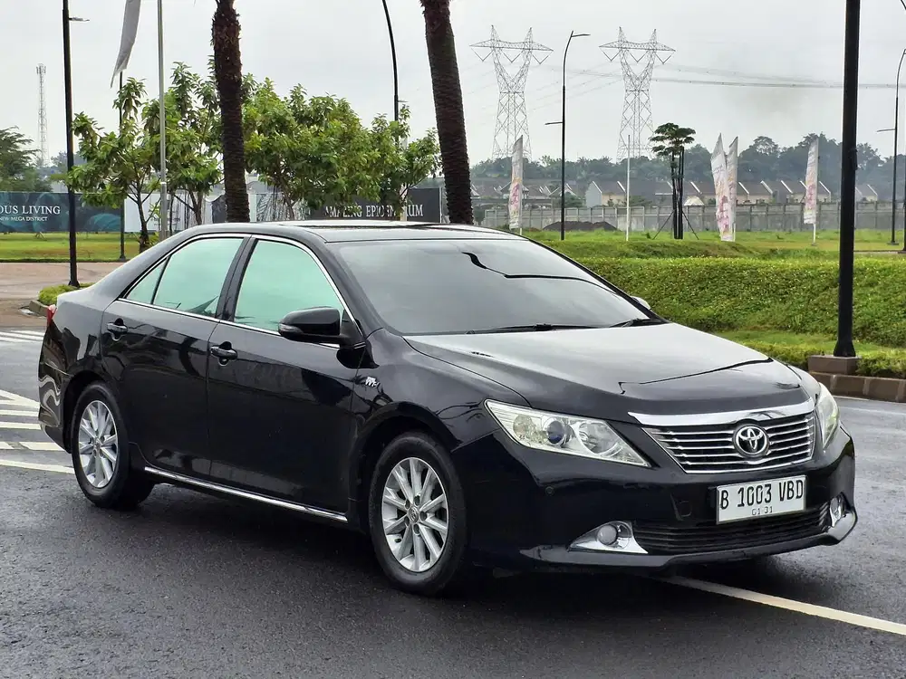 Toyota Camry G 2.5 At 2012 
Warna Hitam 
Km 119 Rb
Pajak January 2027