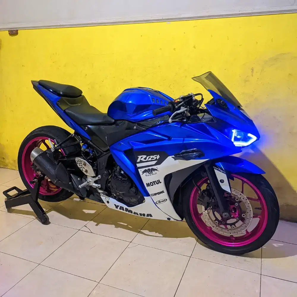 Yamaha R25 2014