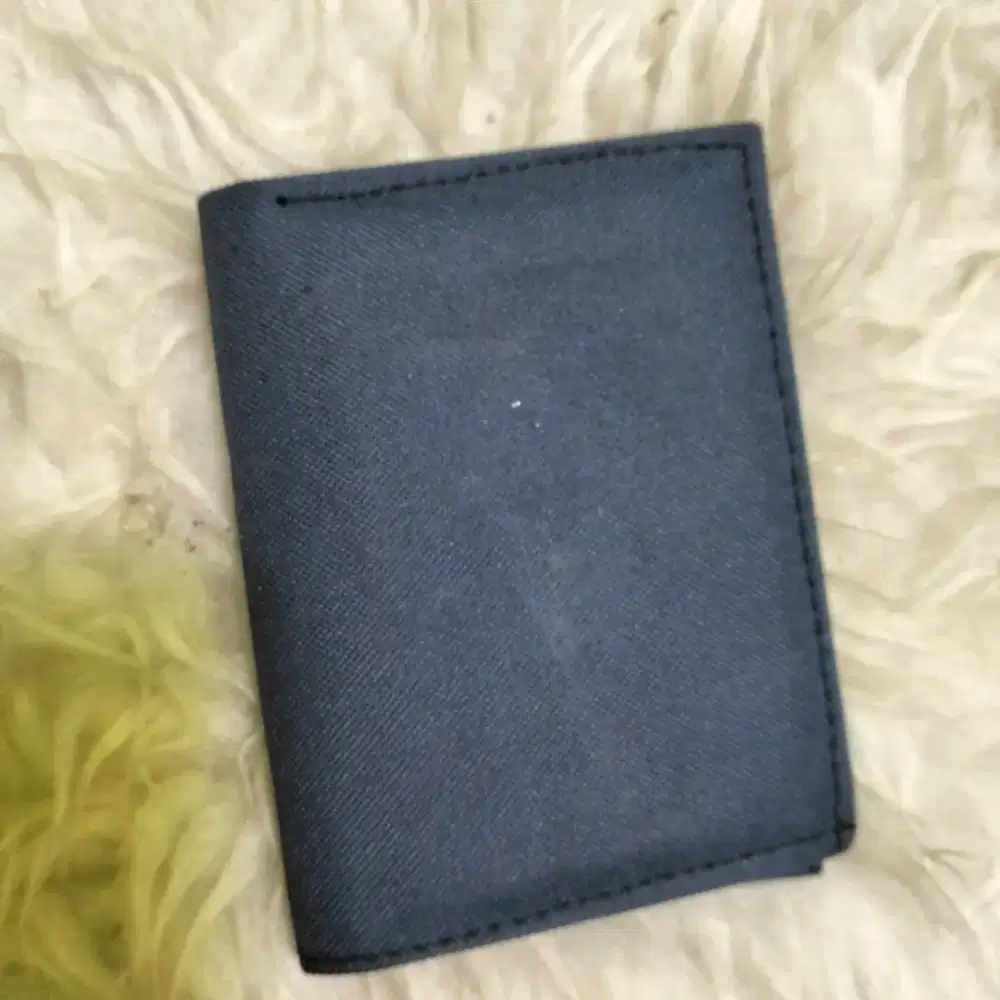 dompet untuk 28 kartu, masih baru