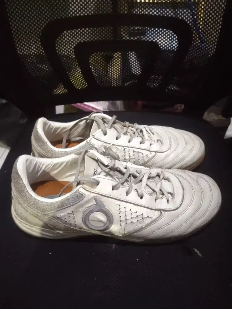 Sepatu futsal Ortuseigh BBS