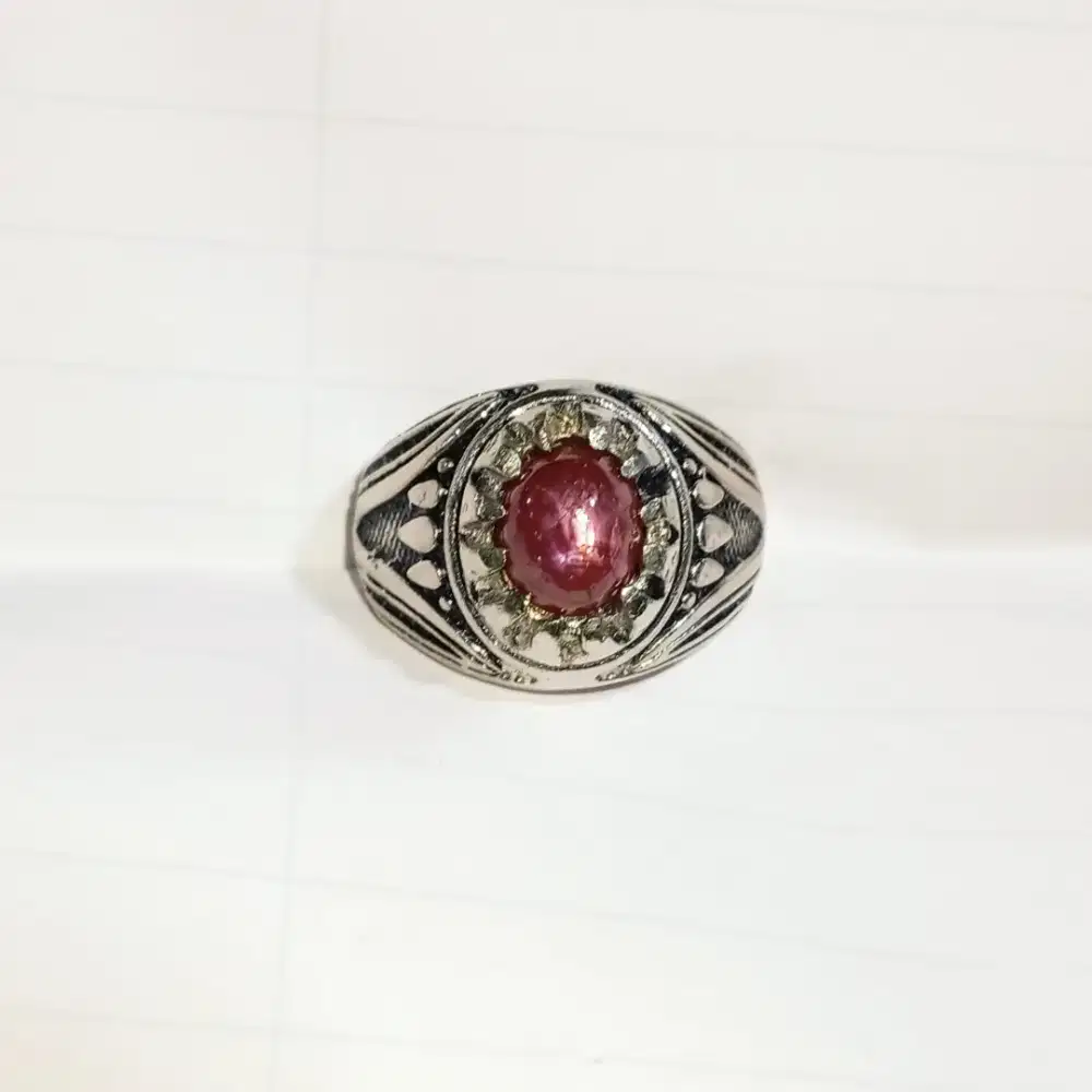Natural Star Ruby Madagaskar Afrika 3.55 ct ring Alfaka Ukir