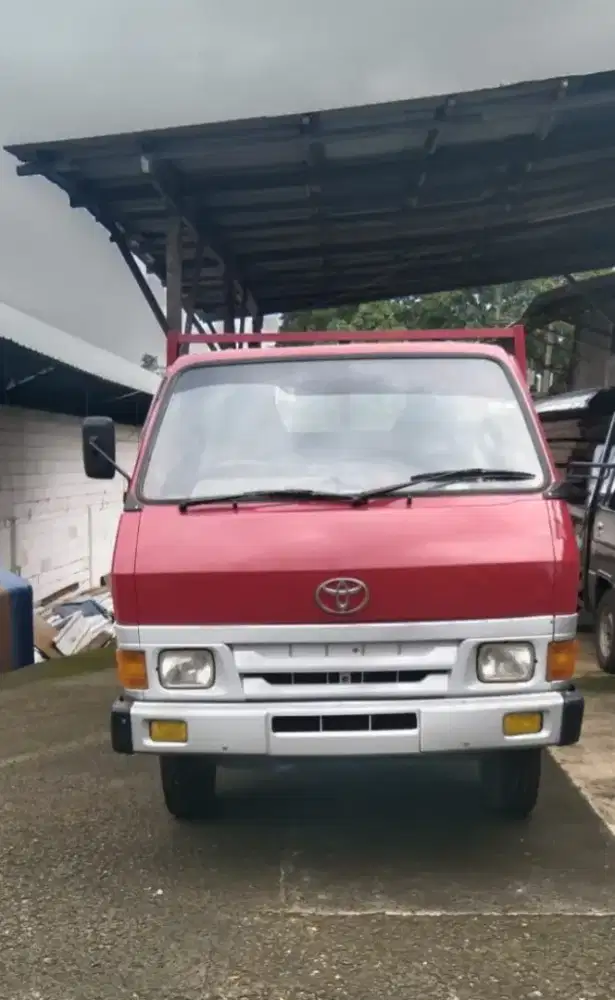 Truk engkel bak pickup DYNA Rino 4 RODA 1999 Mulus Siap Kerja