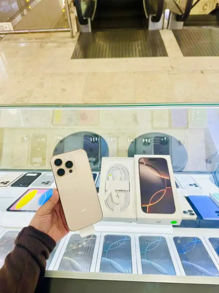 iPhone 16 Pro 128 GB Desert Titanium iBox