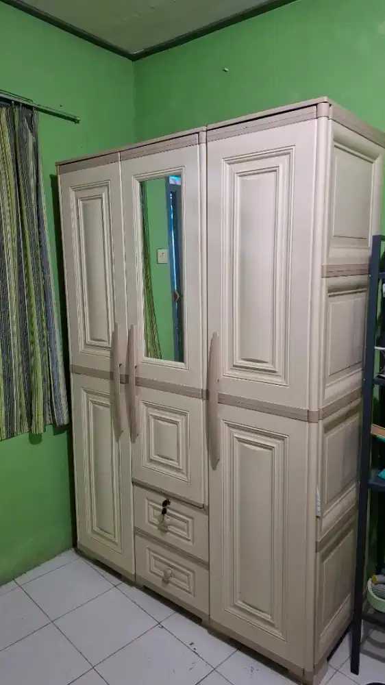 DIJUAL LEMARI OLYMPLAST