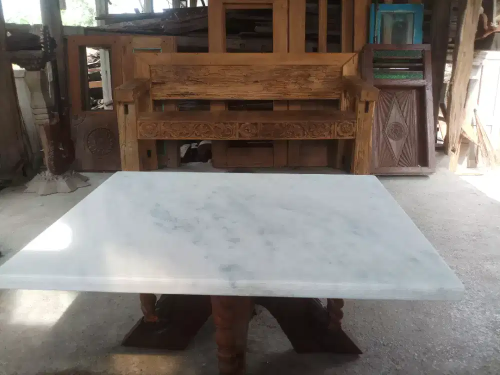 Meja marmer 70x90cm