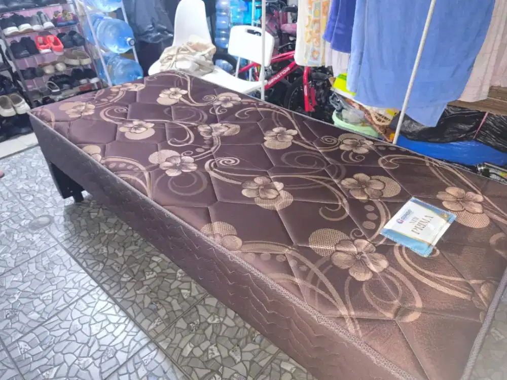 Dijual cepat springbed bekas masih bagus