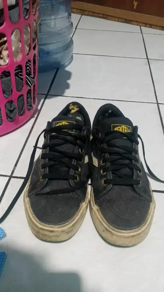 sepatu ventela republic low black natural size 41