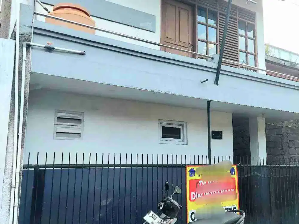 RUMAH 2 LANTAI, MUNGIL, MASUK MOBIL, SIAP HUNI, DEKAT SETRASARI MALL.