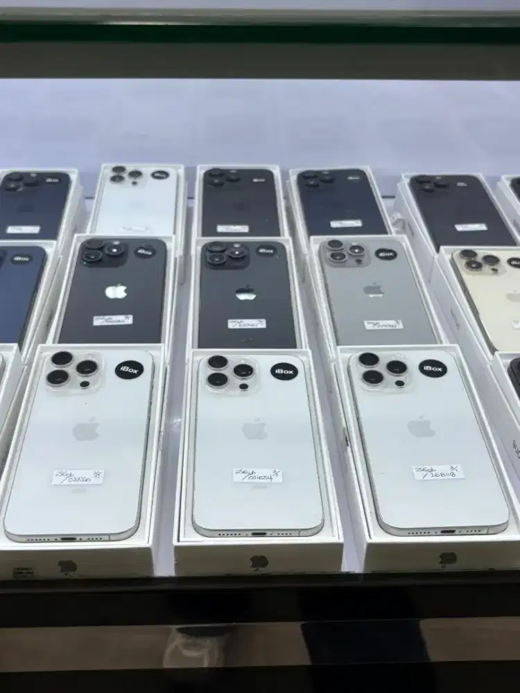 Kredit hp iphone 16 pro bunga 0% free 2x cicilan