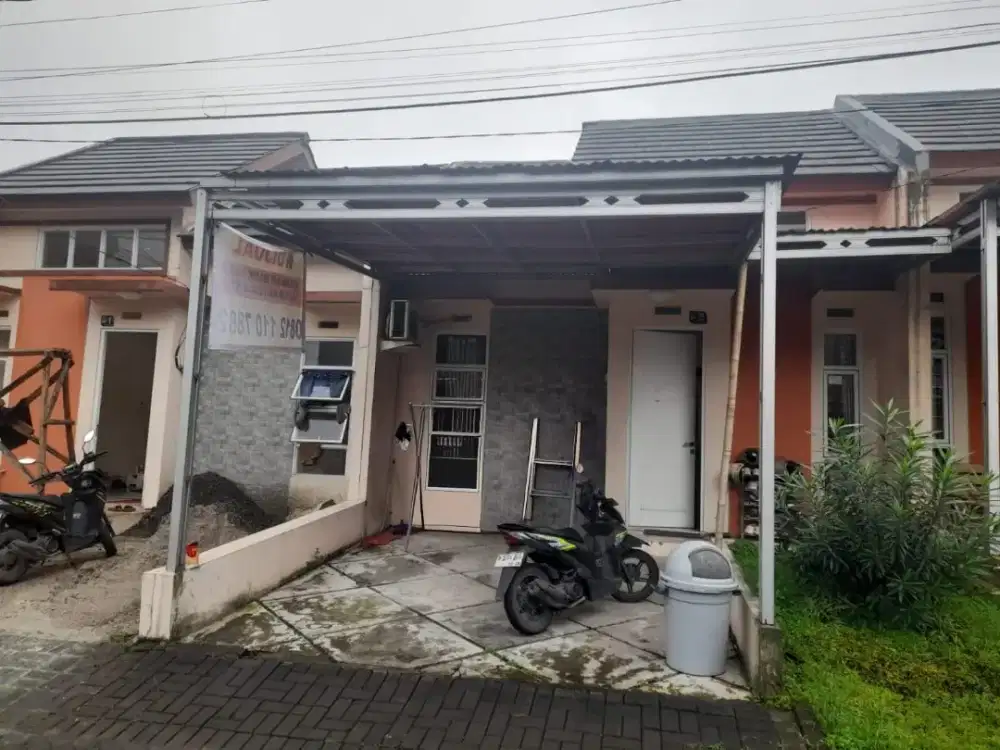 Dijual cepat rumah CRV2, carport dan dapur tertutup